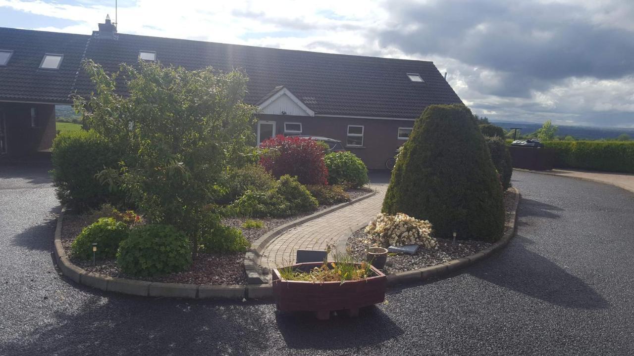Antrim Heights Bnb Exterior foto